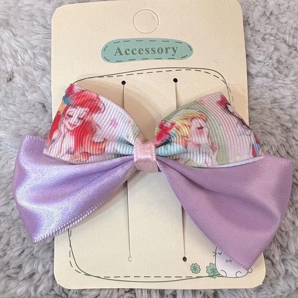 🌸3/$10) Handmade Colorful Disney Princesses Hair Bow Clip - Picture 1 of 1